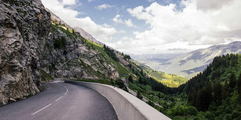 黄石家装灯光设计艺术：五大功能分区照明方案与无主灯设计实践指南